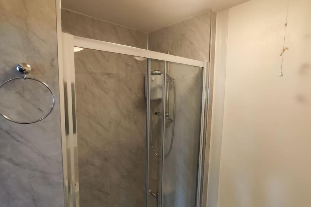 1 Bedroom Studio In A Supurb Area Of קארדיף מראה חיצוני תמונה