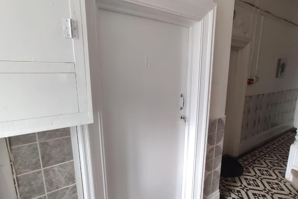 1 Bedroom Studio In A Supurb Area Of קארדיף מראה חיצוני תמונה